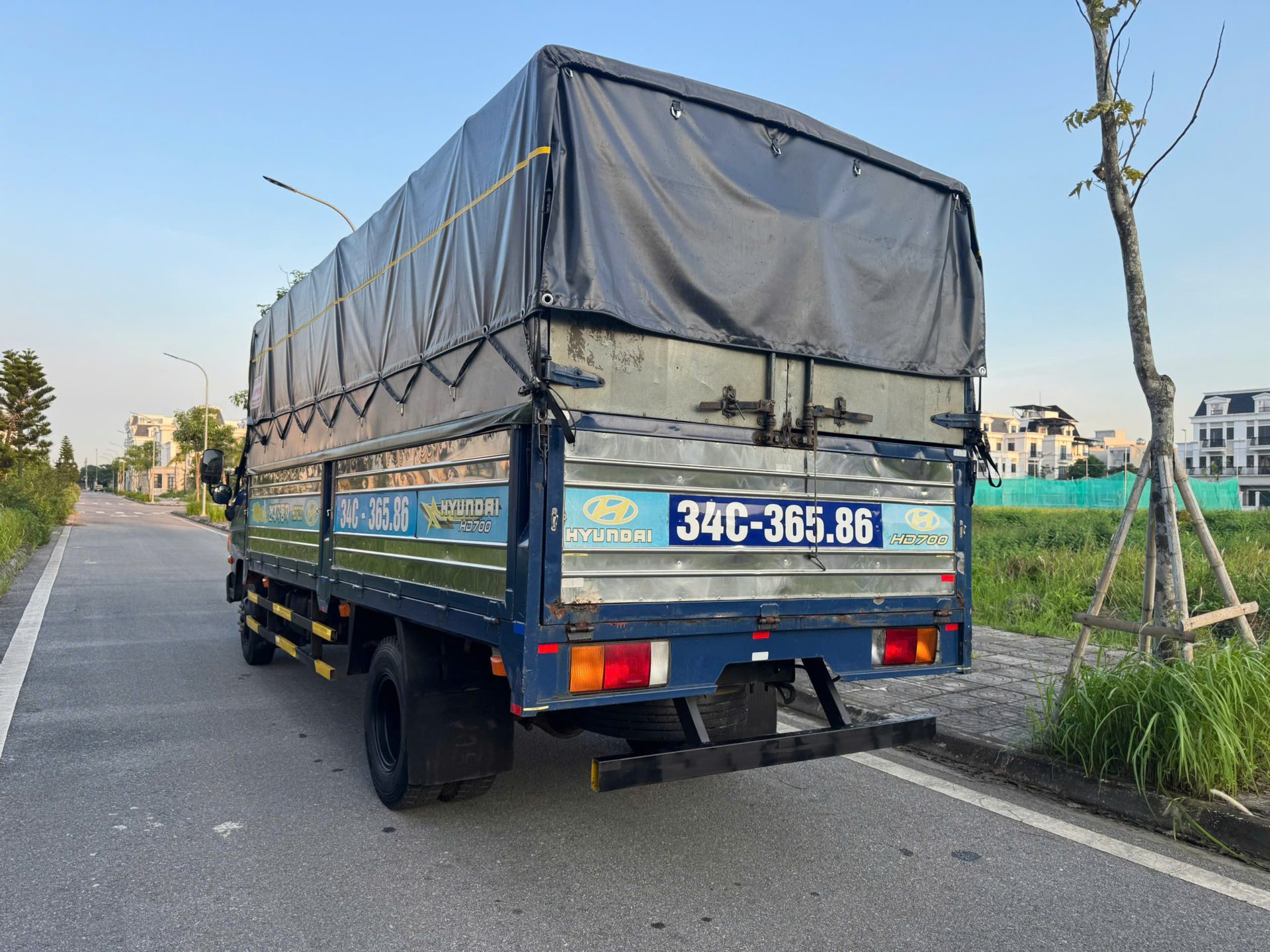 BÁN XE NEW MIGHTY -THÙNG MUI BẠT - MÀU XANH – NĂM 2016 - Ảnh 7