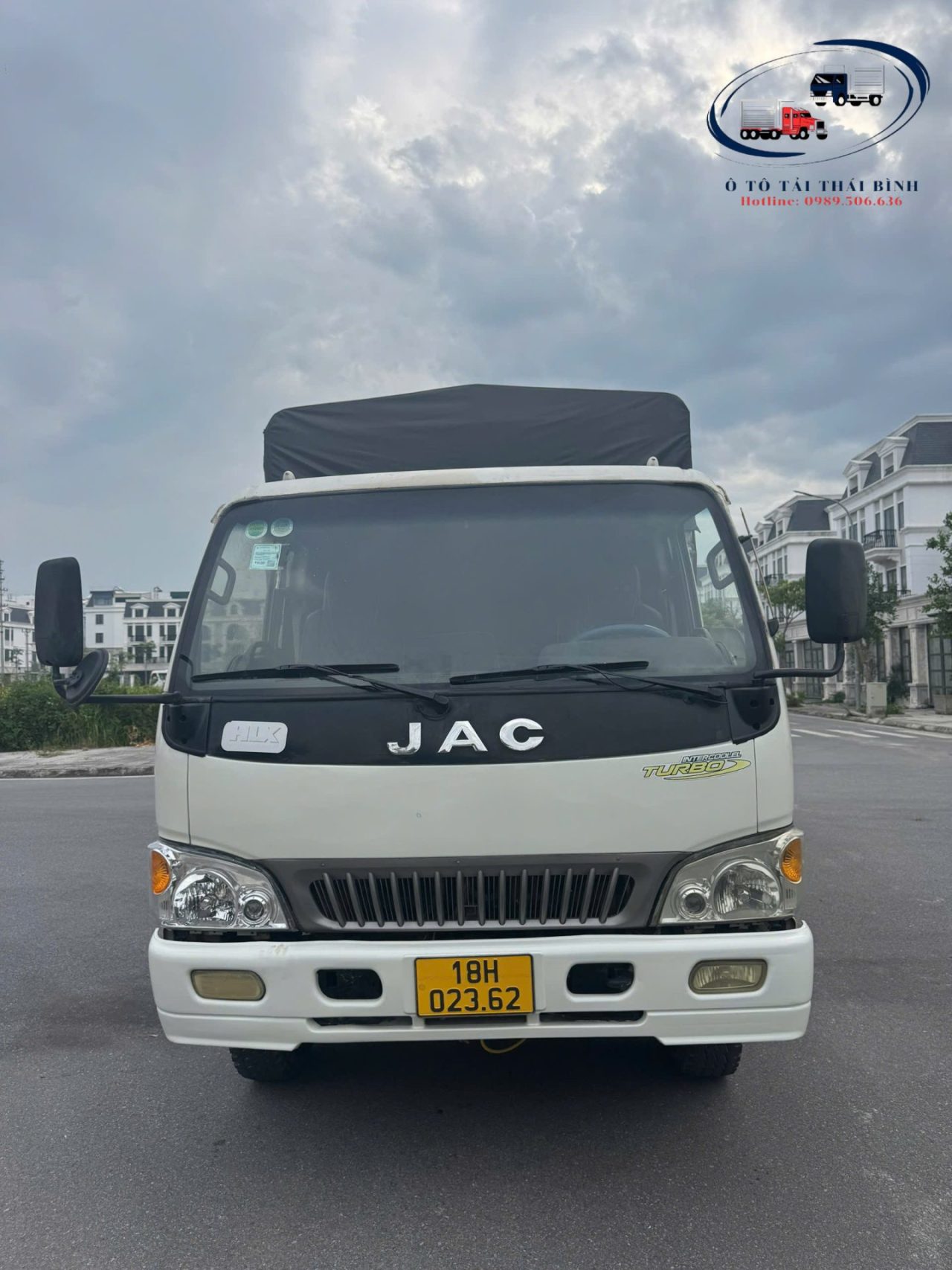 JAC 7tấn – THÙNG MUI BẠT INOX 304 – MÀU TRẮNG – NĂM 2016